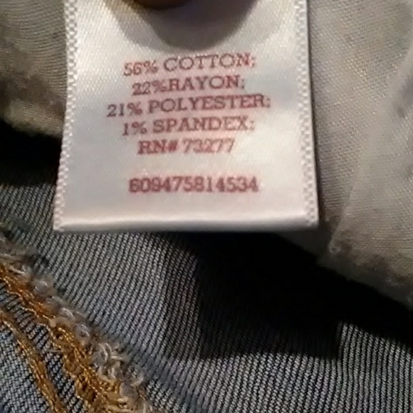 SO Bermuda lightly distressed shorts - Picture 3 of 4